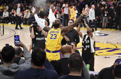 nba常规赛湖人vs热火视频